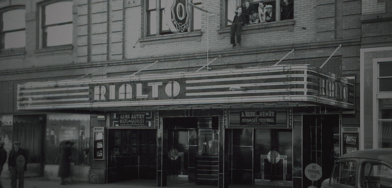 vintage Rialto exterior